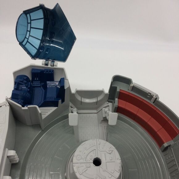 Star Wars Action 2011 Hasbro Millenium Falcon Spaceship w/Hidden Compartments - Picture 11 of 16